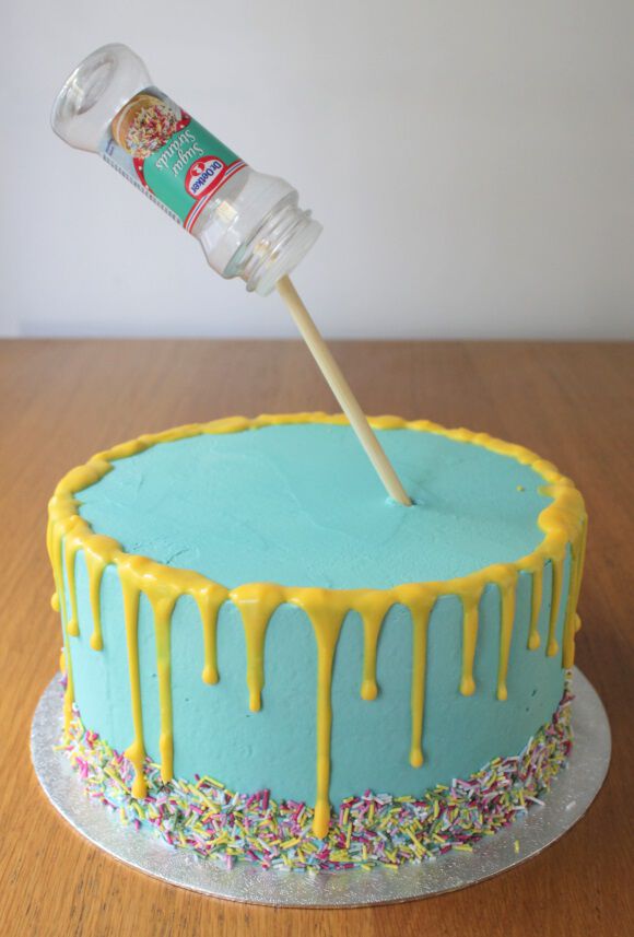 Cake Pouring Kit Anti Gravity Cake Stand Reusable DIY Decorative Cake Kit  Baking Tools Create Unique Cakes Easily for Baby Shower Graduation Birthday  Wedding Party : Amazon.co.uk: Home & Kitchen
