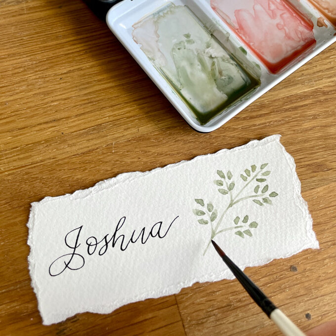 idea%5Fwedding%2Dcalligraphy%2Dplace%2Dcards%5Fstep%2D05.jpg?sw=680&q=85