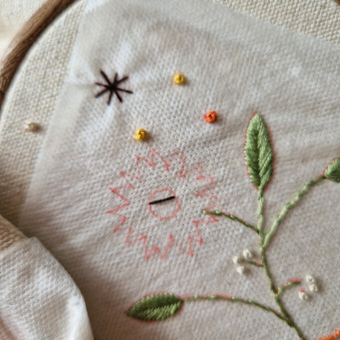 idea%5Fautumn%2Dembroidery%2Dprojects%2Dto%2Dtry%2Dcushion%5Fstep%2D13.jpg?sw=680&q=85