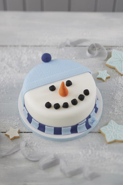 Christmas Present Cake with an Ornament Surprise Inside | Hungry Happenings