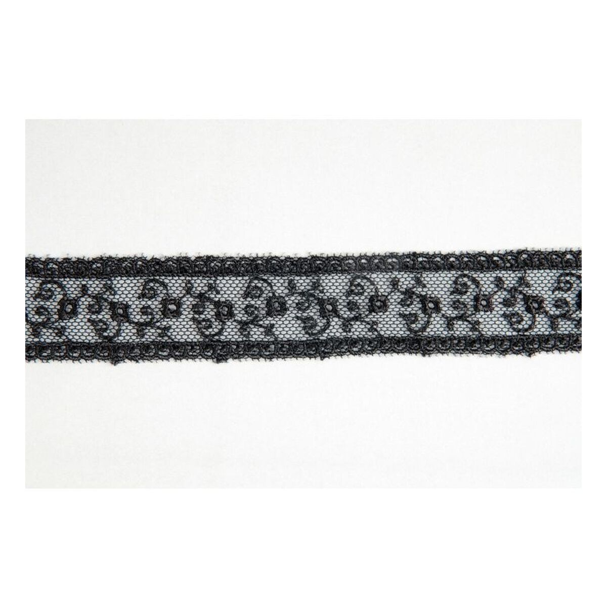 Black embroidered on sale lace trim