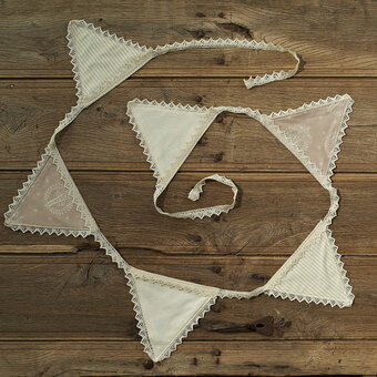 How to Make Vintage Lace Bunting