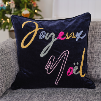 How to Embroider a Cushion for Christmas