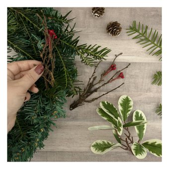 Small Wreath Making Kit image number 3