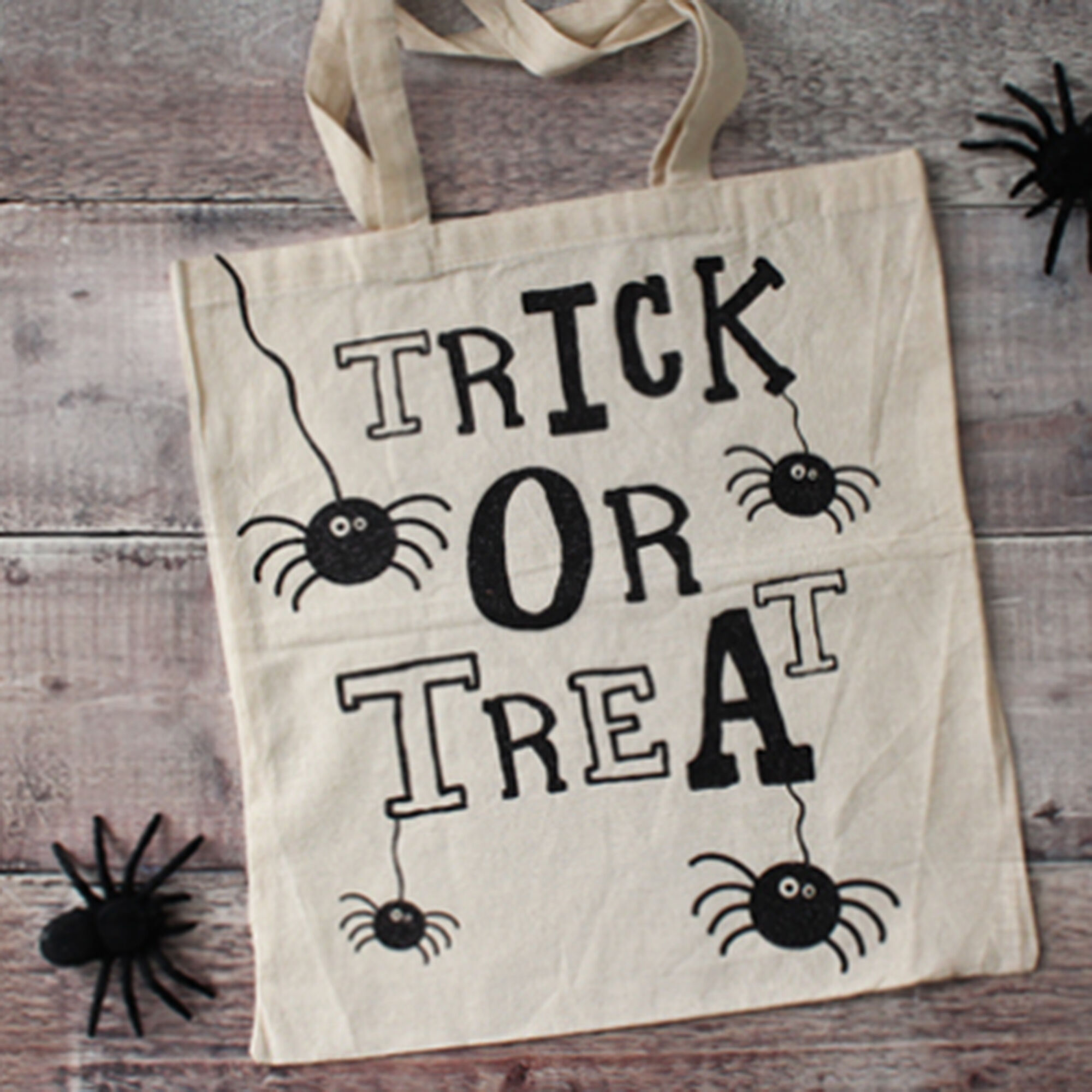 Easy Halloween Treat Bags  Party Favors