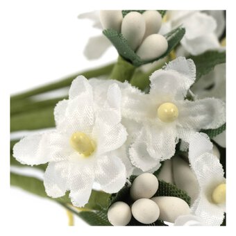 White Verbana Floral Pick 10cm image number 3