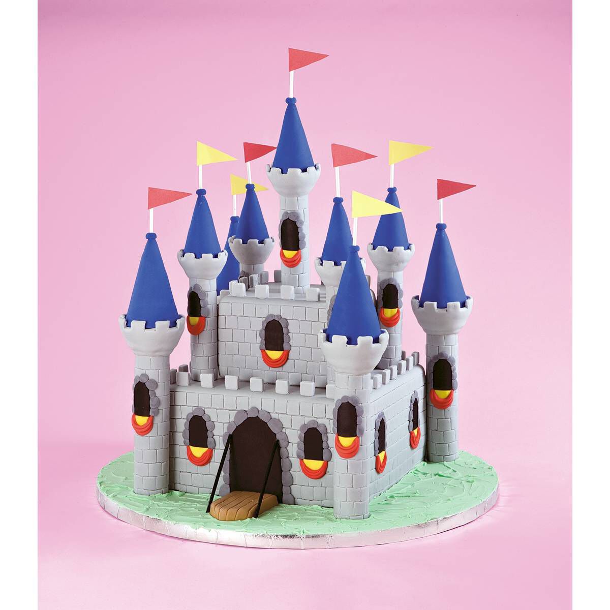 897 Castle Cake Stock Photos - Free & Royalty-Free Stock Photos from  Dreamstime