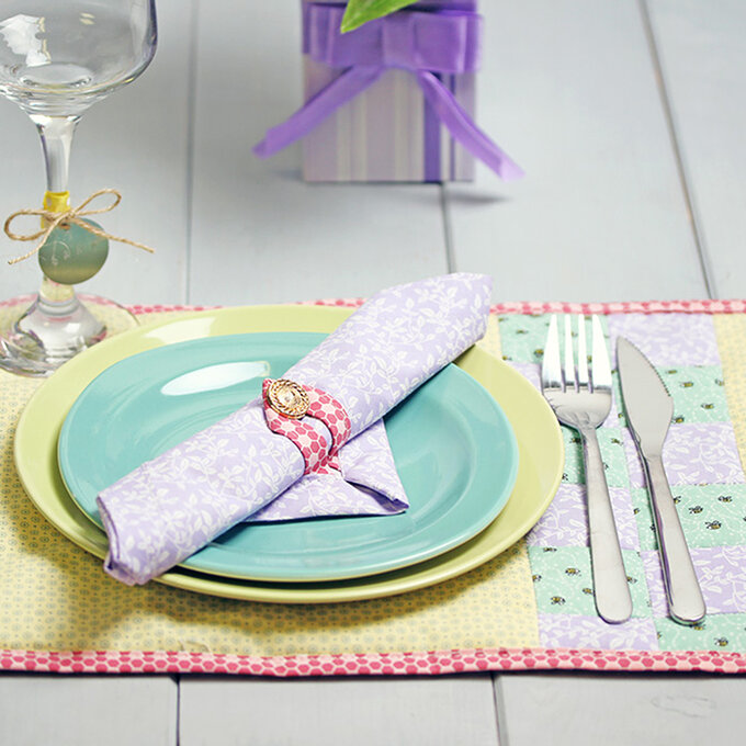 How to Make a Fabric Placemat | Hobbycraft