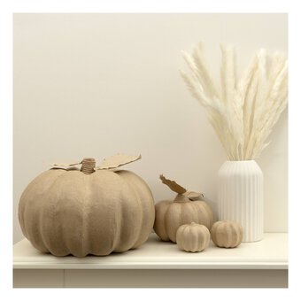 Mache Pumpkin with Leaves 7.5cm