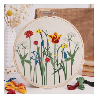 RHS In The Wild Embroidery Kit 8 Inches 