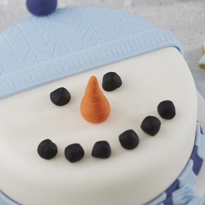 Christmas Cake - £89.95 - Buy Online, Free UK Delivery — New Cakes