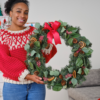 How to Make a Traditional Artificial Christmas Wreath