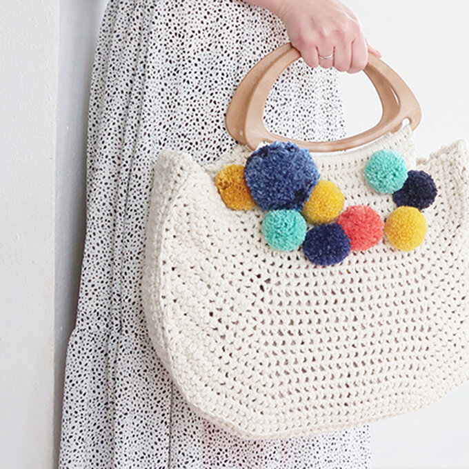 Round raffia crochet basket bag L