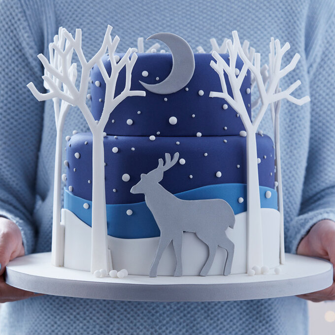 How to Make a Woodland Stag Cake image number 1