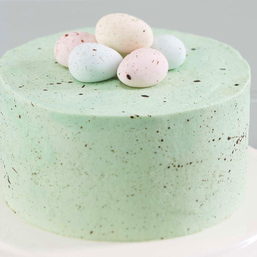A duck egg Victoria sponge cake for Dad's birthday - ENGLISH MUM