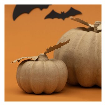 Mache Pumpkin with Leaves 7.5cm