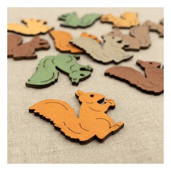 Wooden Squirrel Scatter 12 Pack image number 4