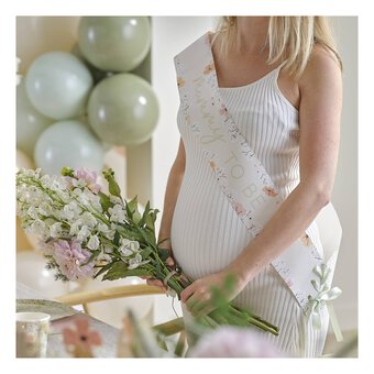 Ginger Ray Floral Baby Shower Mummy to Be Sash image number 2