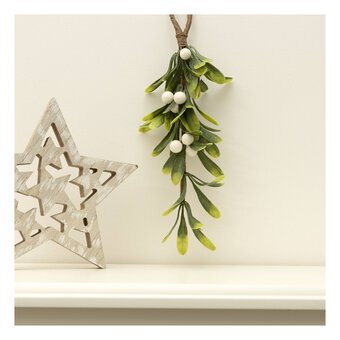 Small Hanging Mistletoe 31cm image number 4