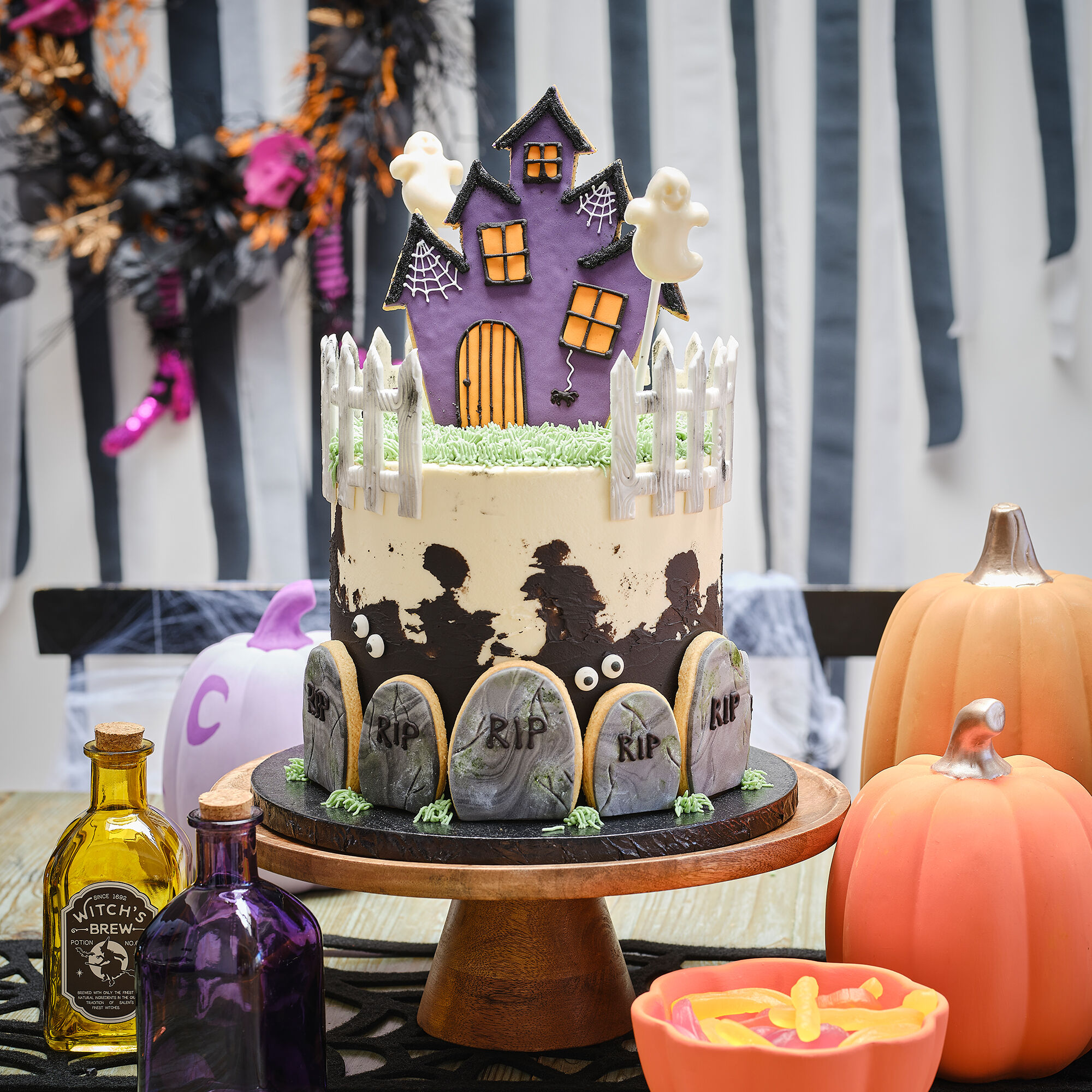 Halloween themed cake for my mom's birthday! The black icing was a  process.. and a smash cake I made for my daughter's 1st birthday. I need  more practice but I love doing