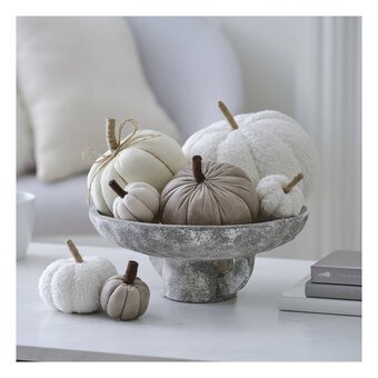 White Linen Pumpkin 15cm image number 3