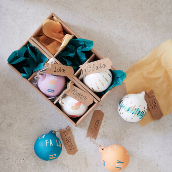 Cricut: How to Create Personalised Ceramic Baubles