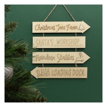 Hanging Wooden Christmas Signs 4 Pieces