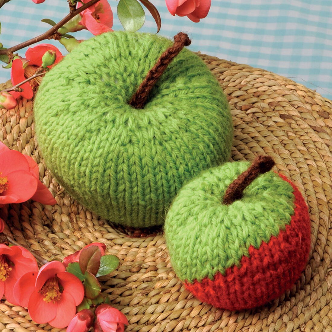 How to Knit an Apple | Hobbycraft