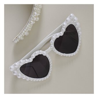 Ginger Ray Heart-Shaped Bride Sunglasses image number 4