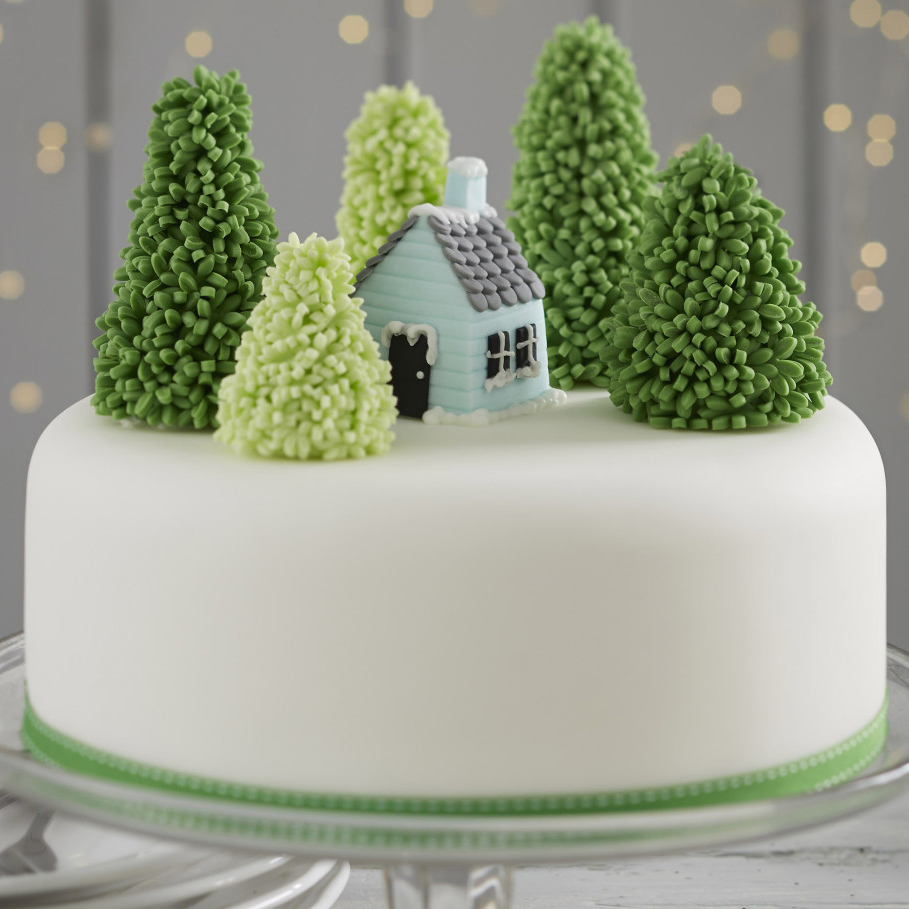 Assaf Frank Photography Licensing | Christmas cake with snow scene