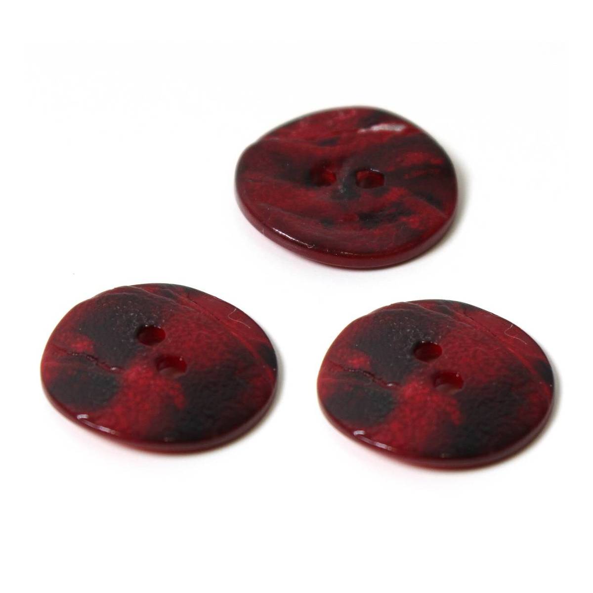 Hemline Red Shell Mother of Pearl Button 3 Pack | Hobbycraft