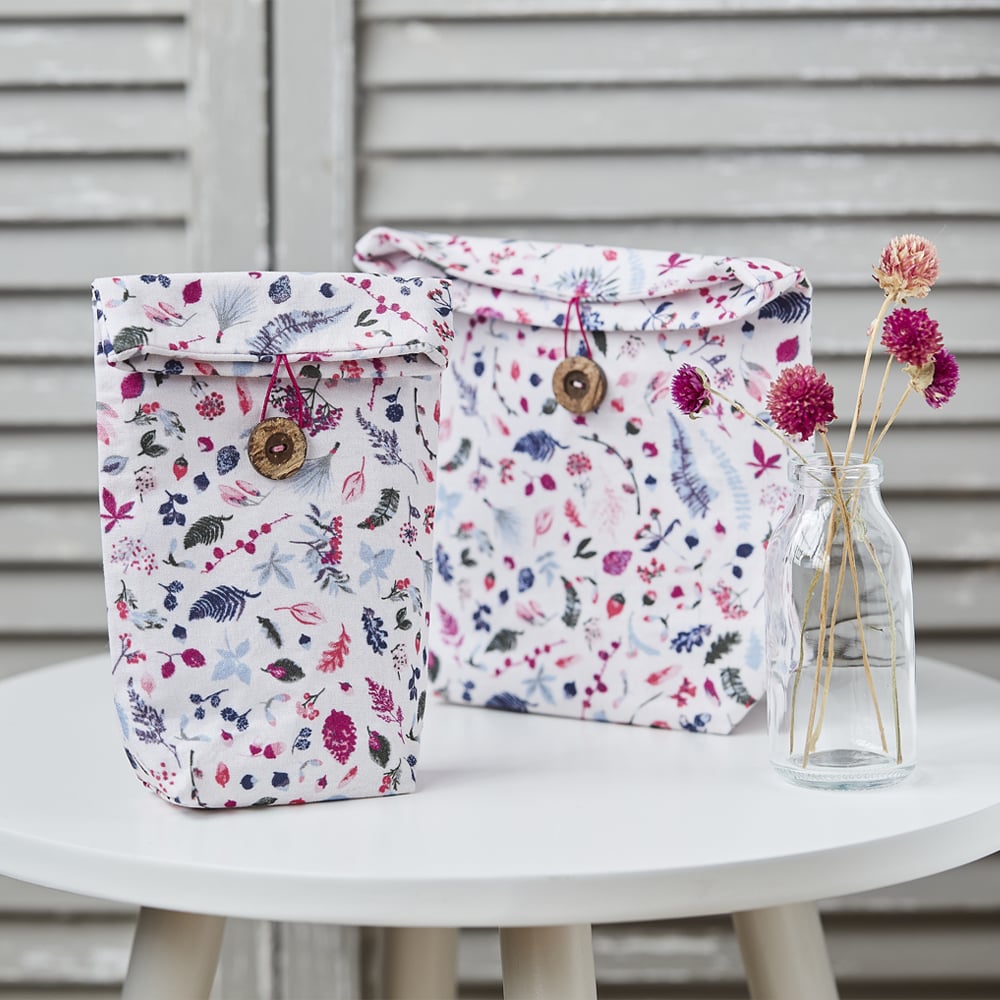 Easy Fabric Drawstring Gift Bag with a Gusset (Free Pattern) - MindyMakes