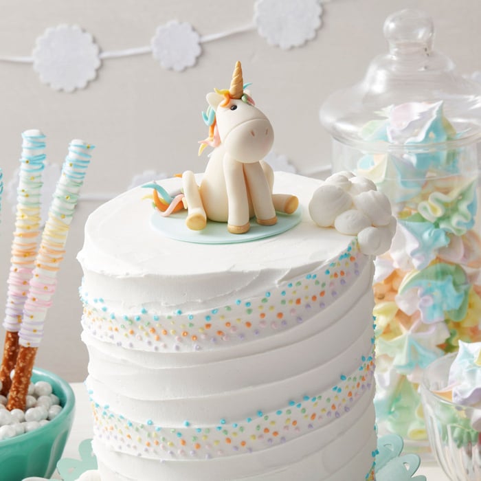 How to Make a Unicorn Horn Cake Topper {Video Tutorial}